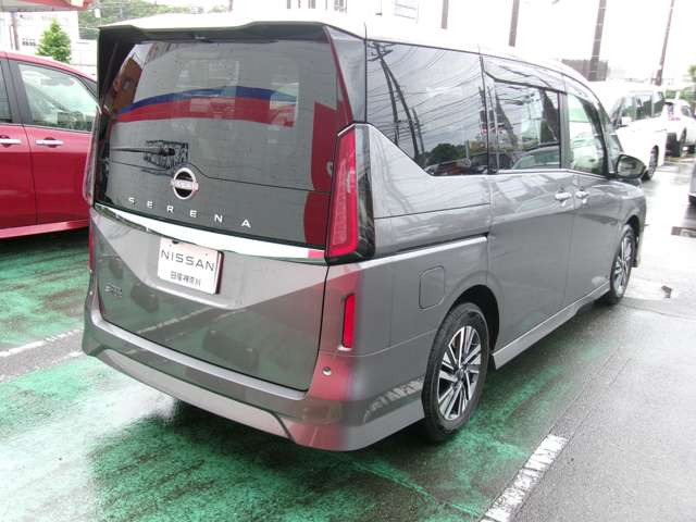 セレナ2.0 ハイウェイスターV