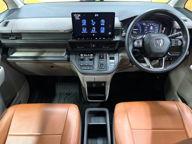 ステップワゴン2.0 e:HEV エアー