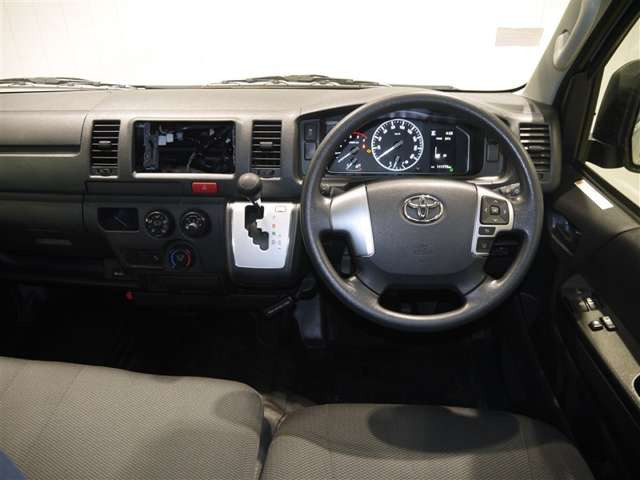 ハイエースバン2.8 DX ロング ディーゼル 4WD