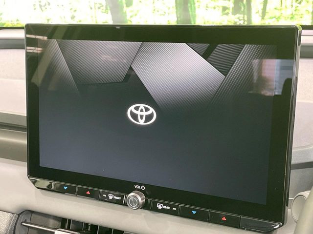 �y12.9�C���` �f�B�X�v���C�I�[�f�B�I�z���ʂ̃f�B�X�v���C��AppleCarPlay��AndroidAuto�����p�\�B�傫�ȉ�ʂŃX�}�z�i�r�A�v���������p���������܂���
