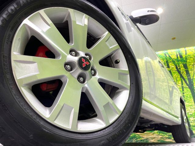 �y18�C���`�A���~�z�C�[���z�O�ςɃ}�b�`�����A���~�z�C�[���𑕒����Ă���܂��B�e��A���~�z�C�[����A�X�^�b�h���X�^�C�����戵�����Ă���܂��B���񂲑��k����������