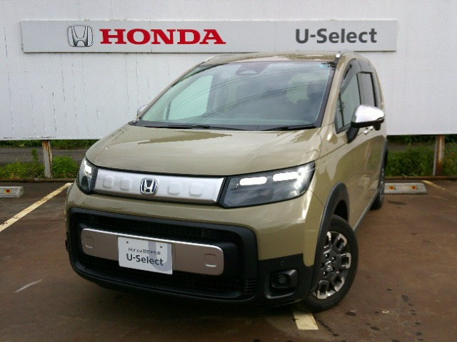 フリード1.5 e:HEV クロスター 4WD