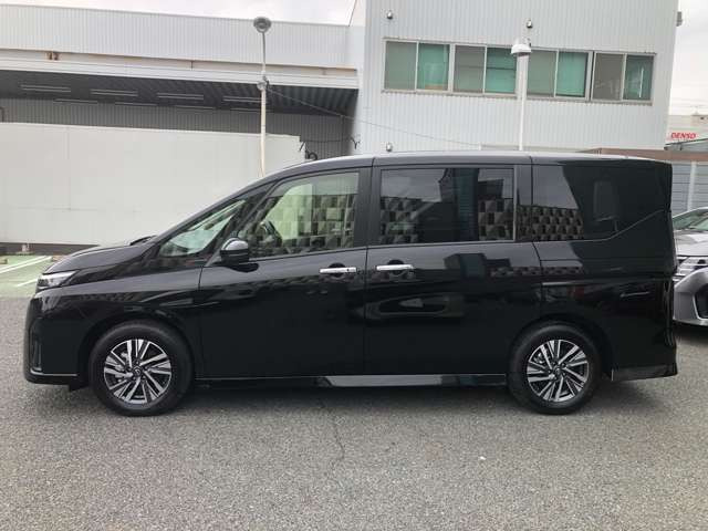 セレナ1.4 e-POWER ハイウェイスターV