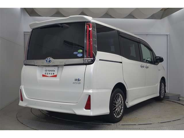 ノア1.8 ハイブリッド Si W×B II