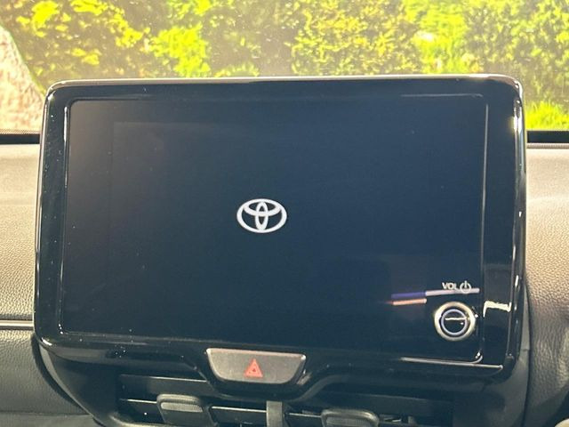 �y8�C���` �f�B�X�v���C�I�[�f�B�I�z���ʂ̃f�B�X�v���C��AppleCarPlay��AndroidAuto�����p�\�B�傫�ȉ�ʂŃX�}�z�i�r�A�v���������p���������܂���