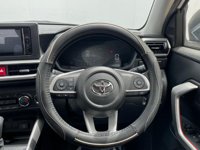 �y�X�e�A�����O�X�C�b�`�z�^�]���A�O������ڐ������炷���ƂȂ��A�I�[�f�B�I���̑��삪�\�ȕ֗��@�\!���S&���K�ȃh���C�u�����o���Ă���܂���