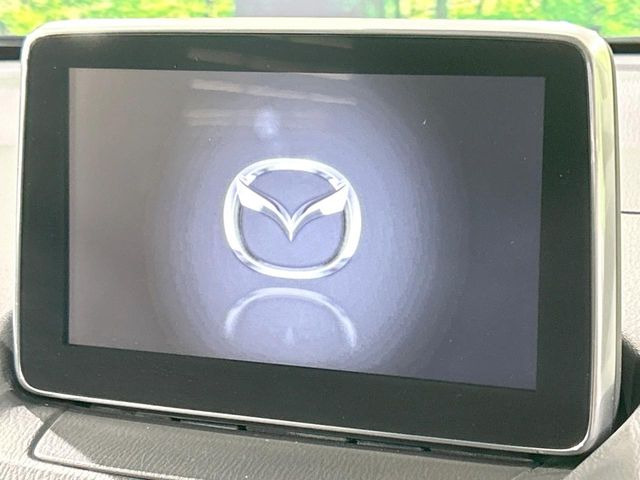 デミオ