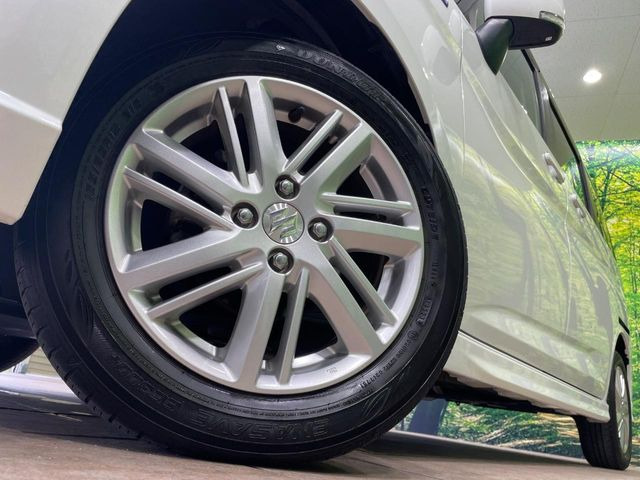 �y����15�C���`�A���~�z�C�[���z�O�ςɃ}�b�`���������A���~�z�C�[���𑕒����Ă���܂��B�e��ЊO�A���~�z�C�[����A�X�^�b�h���X�^�C�����戵�����Ă���܂��B���񂲑��k����������