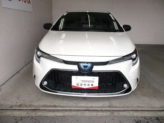 カローラツーリング1.8 ハイブリッド W×B