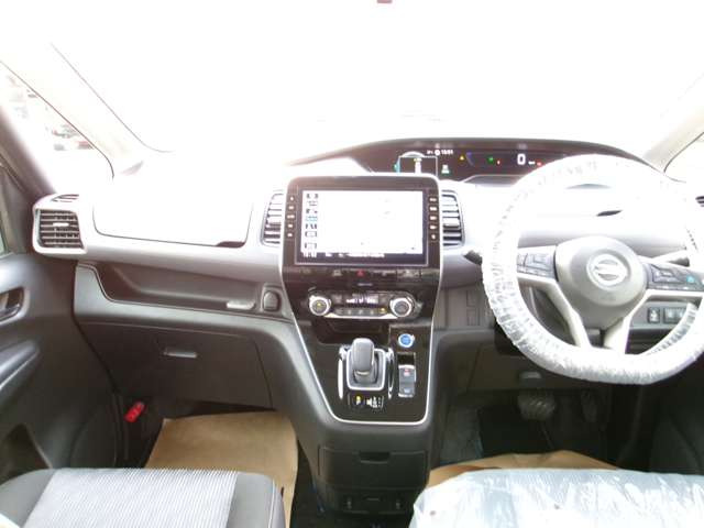 セレナ1.2 e-POWER ハイウェイスターV