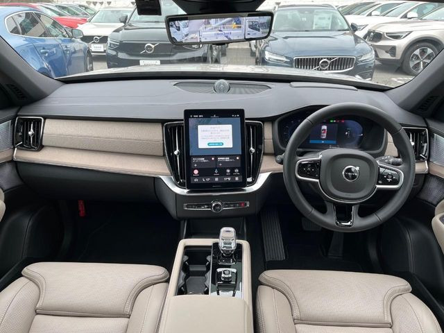 XC90ウルトラ T8 AWD プラグインハイブリッド 4WD