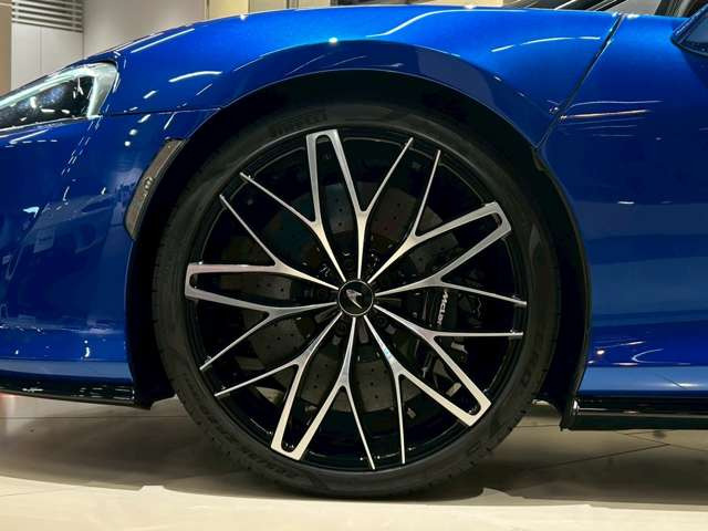 570GT