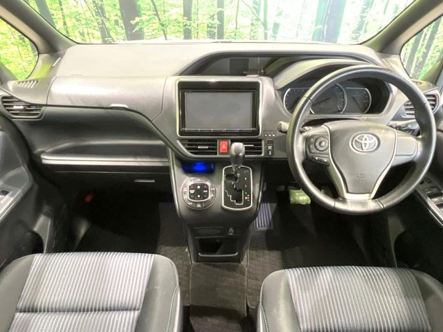 ヴォクシー2.0 ZS
