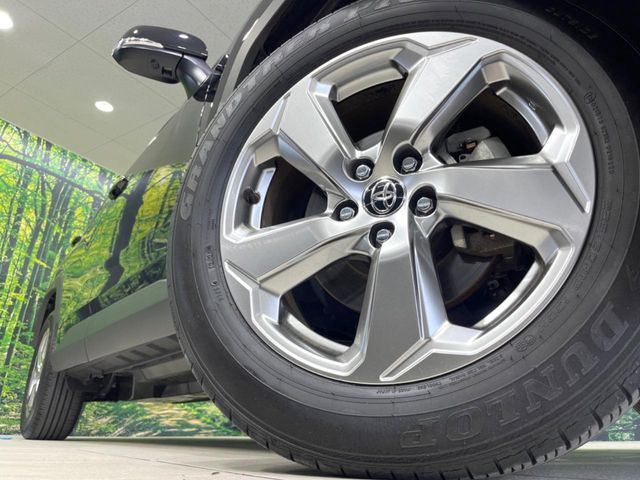 �y����18�C���`�A���~�z�C�[���z�O�ςɃ}�b�`���������A���~�z�C�[���𑕒����Ă���܂��B�e��ЊO�A���~�z�C�[����A�X�^�b�h���X�^�C�����戵�����Ă���܂��B���񂲑��k����������