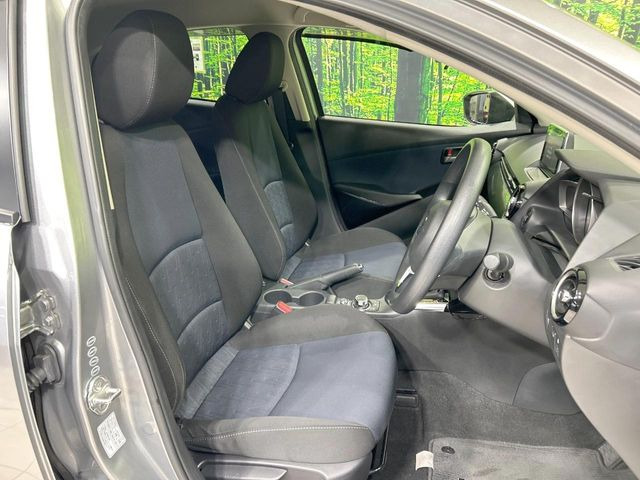 ドライバーによって運転しやすいポジションは異なり、あの車はどうなのか不安なこともありますよね。気になるお車は店頭で乗り込んでご確認いただけます♪