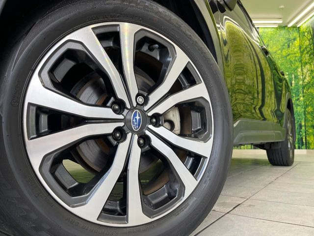 �y����18�C���`�A���~�z�C�[���z�O�ςɃ}�b�`���������A���~�z�C�[���𑕒����Ă���܂��B�e��ЊO�A���~�z�C�[����A�X�^�b�h���X�^�C�����戵�����Ă���܂��B���񂲑��k����������