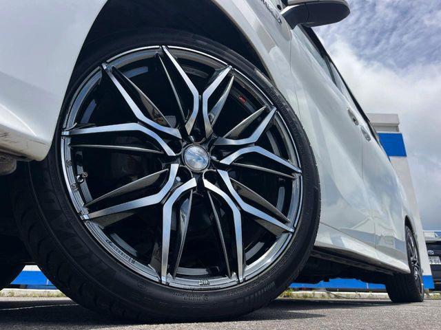 �y20�C���`�A���~�z�C�[���z�O�ςɃ}�b�`�����A���~�z�C�[���𑕒����Ă���܂��B�e��A���~�z�C�[����A�X�^�b�h���X�^�C�����戵�����Ă���܂��B���񂲑��k����������