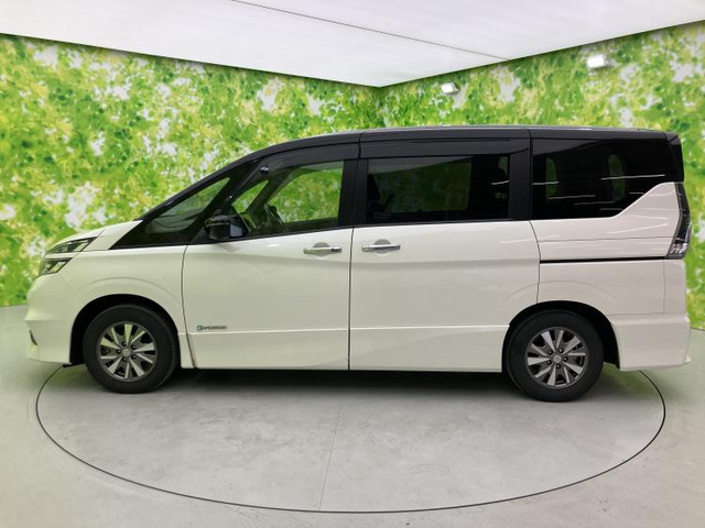 セレナ1.2 e-POWER ハイウェイスターV