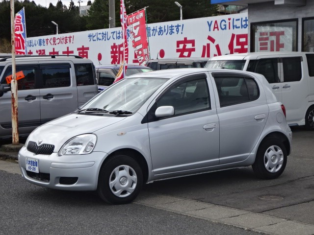 ヴィッツ1.3 F Lパッケージ 4WD