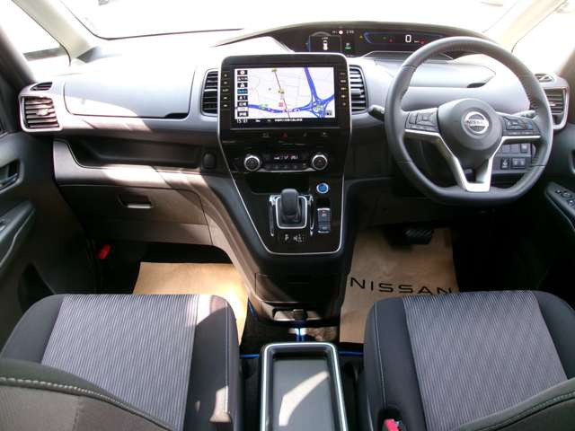 セレナ1.2 e-POWER ハイウェイスターV