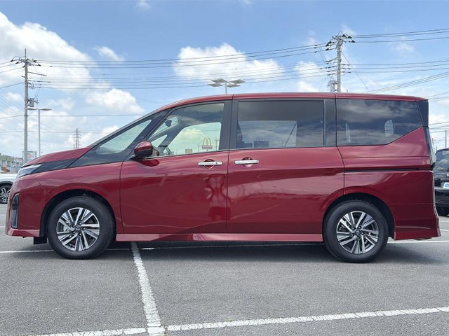 セレナ1.4 e-POWER ハイウェイスターV