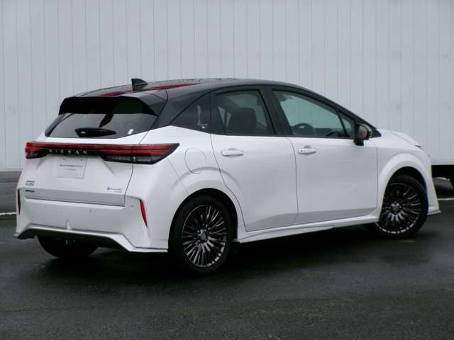 ノートオーラ1.2 AUTECH FOUR 4WD