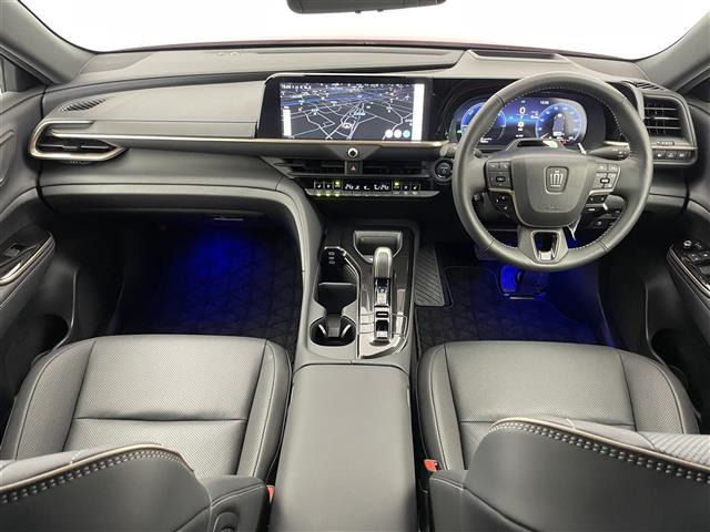 クラウンスポーツ2.5 Z E-Four 4WD