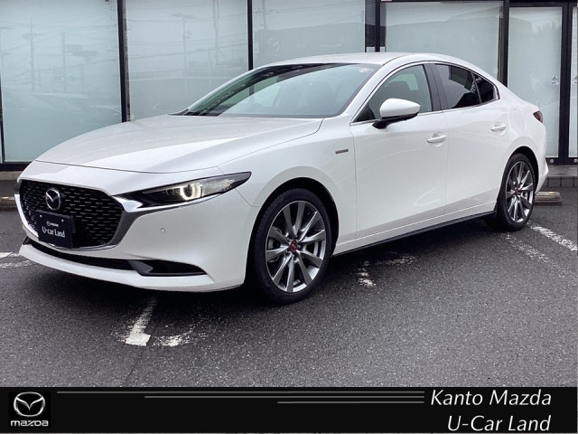 MAZDA3セダン