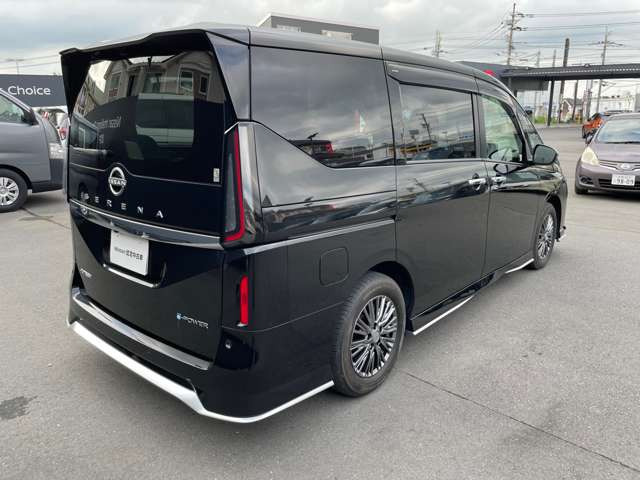 セレナ1.4 e-POWER AUTECH