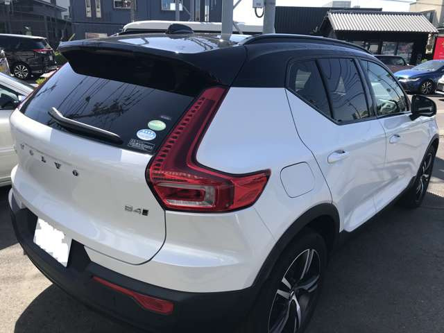 XC40B4 AWD Rデザイン 4WD