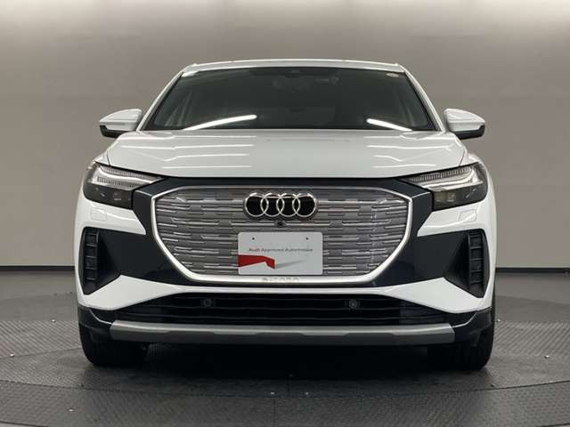 Q4スポーツバックe-tron40 アドバンスド