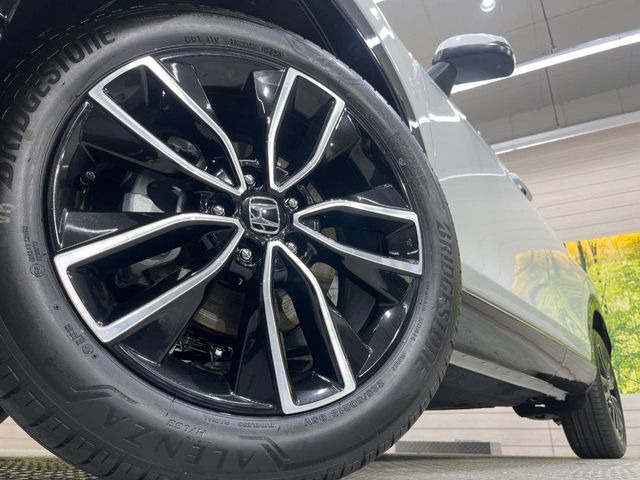 �y�����A���~�z�C�[���z�O�ςɃ}�b�`���������A���~�z�C�[���𑕒����Ă���܂��B�e��ЊO�A���~�z�C�[����A�X�^�b�h���X�^�C�����戵�����Ă���܂��B���񂲑��k����������