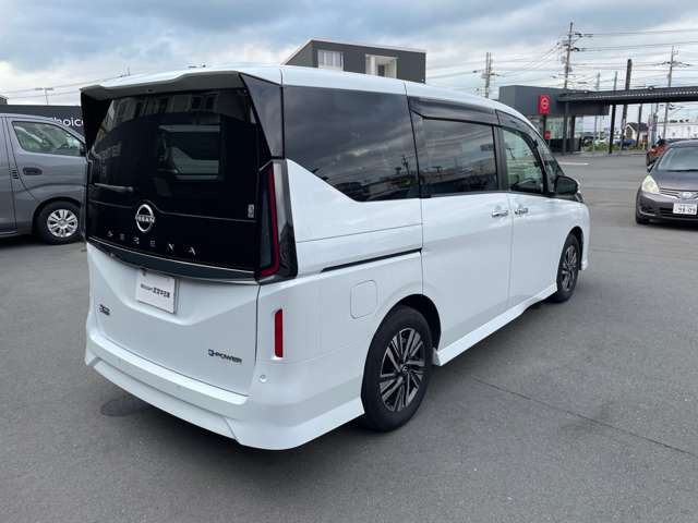 セレナ1.4 e-POWER ハイウェイスターV