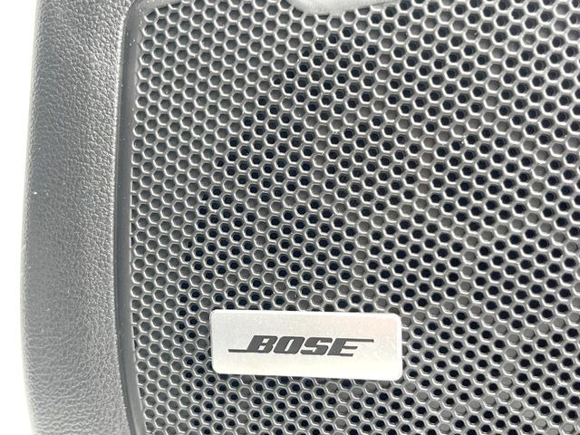 ��BOSE�T���E���h�V�X�e��:���f�����ɍœK�Ȓ������{���ꂽ�A�l�C�̃T�E���h�V�X�e���ł��B�ʏ�̃X�s�[�J�[�Ɣ�r���Ă����̍L���肪�������܂��B���񂲗��X�̏ゲ�̊����������B