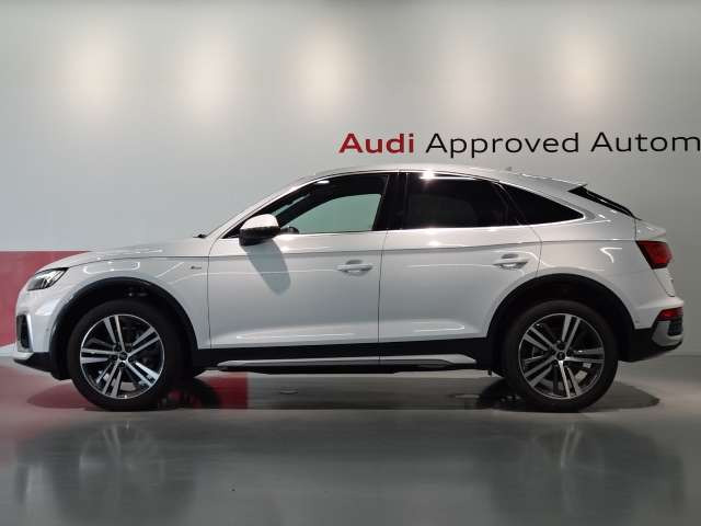 Q5スポーツバック1st エディション ディーゼル 4WD