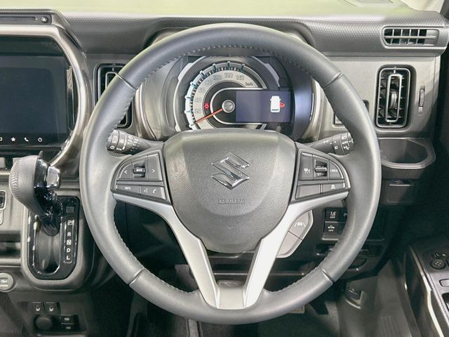 【ステアリングスイッチ】運転中、前方から目線をそらすことなく、オーディオ等の操作が可能な便利機能!安心&快適なドライブを演出してくれます♪