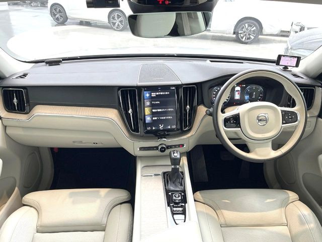 XC60D4 AWD インスクリプション ディーゼル 4WD