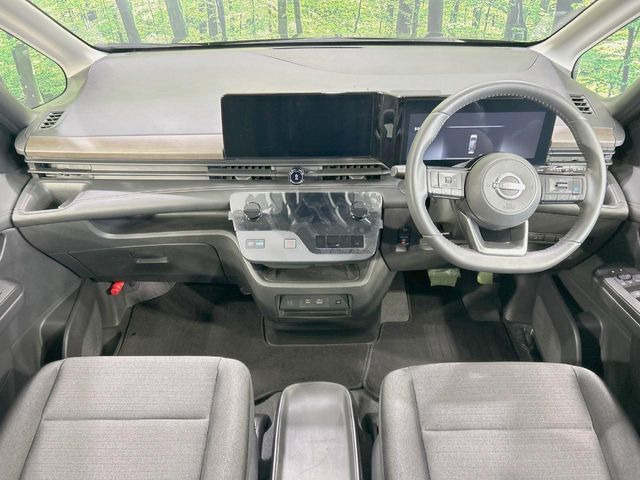 セレナ1.4 e-POWER ハイウェイスターV
