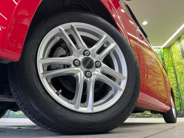 �y15�C���`�A���~�z�C�[���z�O�ςɃ}�b�`�����A���~�z�C�[���𑕒����Ă���܂��B�e��A���~�z�C�[����A�X�^�b�h���X�^�C�����戵�����Ă���܂��B���񂲑��k����������