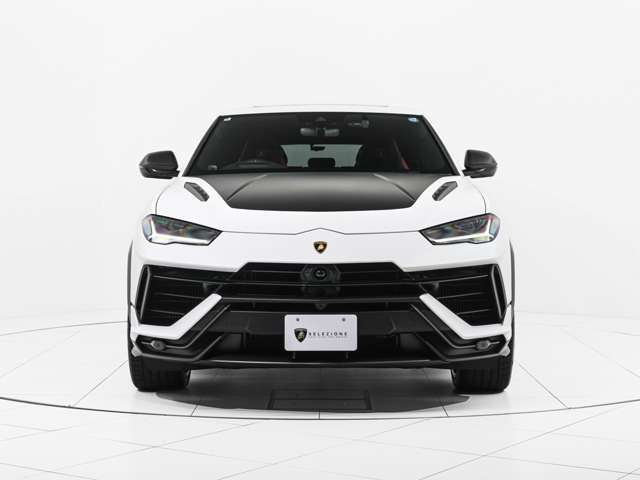 ウルスペルフォルマンテ 4WD