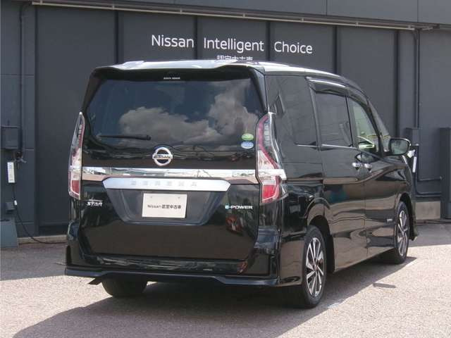 セレナ1.2 e-POWER ハイウェイスターV