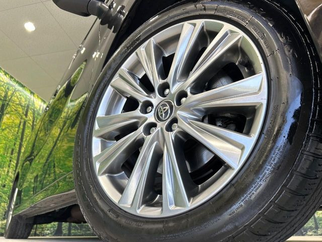 �y����18�C���`�A���~�z�C�[���z�O�ςɃ}�b�`���������A���~�z�C�[���𑕒����Ă���܂��B�e��ЊO�A���~�z�C�[����A�X�^�b�h���X�^�C�����戵�����Ă���܂��B���񂲑��k����������