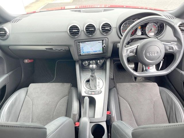 TTクーペ1.8 TFSI Sライン コンペティション