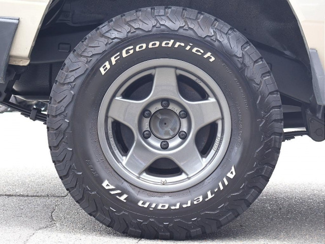 ランドクルーザー704.2 LX ディーゼル 4WD