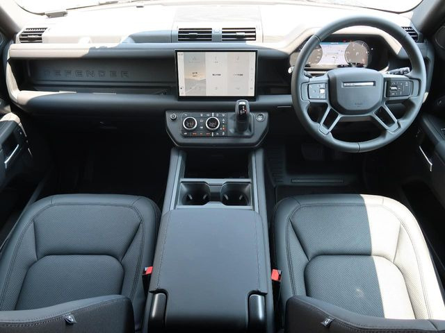 ディフェンダー110 S 3.0L D300 ディーゼル 4WD