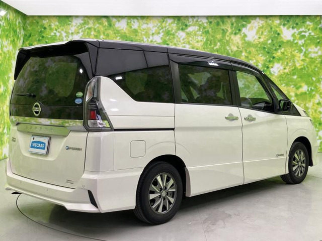 セレナ1.2 e-POWER ハイウェイスターV