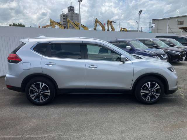 エクストレイル2.0 20Xi 4WD