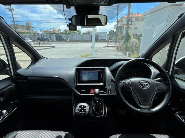 ヴォクシー2.0 ZS
