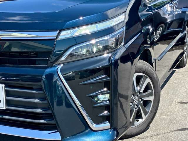 ヴォクシー2.0 ZS 煌 4WD