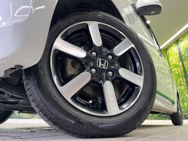 �y����14�C���`�A���~�z�C�[���z�O�ςɃ}�b�`���������A���~�z�C�[���𑕒����Ă���܂��B�e��ЊO�A���~�z�C�[����A�X�^�b�h���X�^�C�����戵�����Ă���܂��B���񂲑��k����������